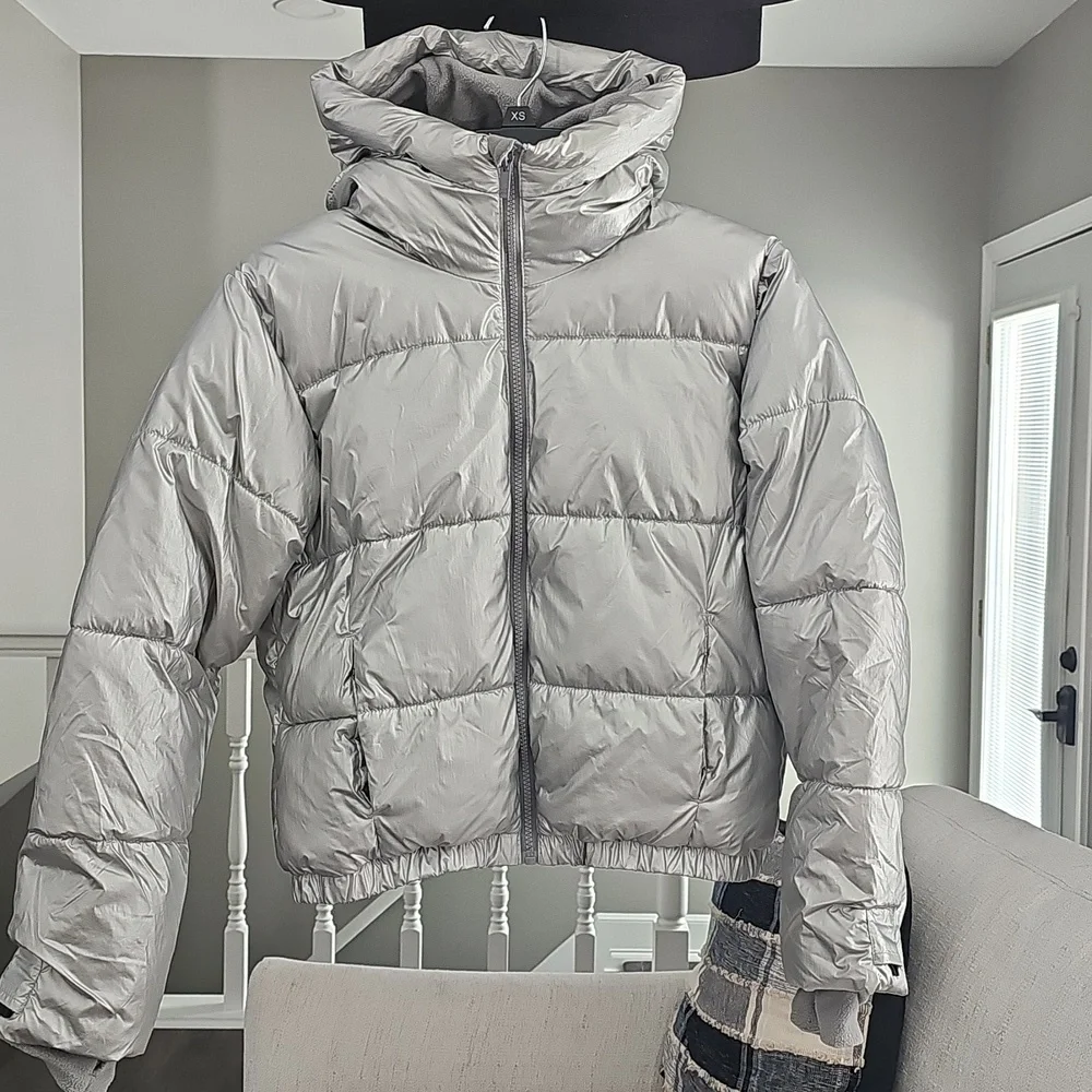 NWOT All In Motion Silver Shimmer Girls Xl Kids Puffer Jacket Coat